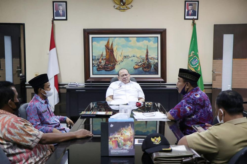 Ketua DPD RI AA LaNyalla Mahmud Mattalitti menerima aspirasi Persatuan Perangkat Desa Indonesia (PPDI) Jatim di kantor Kadin