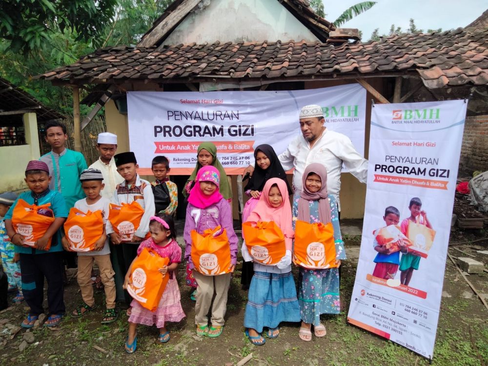 Laznas BMH berbagi dan peringati Hari Gizi Nasional 