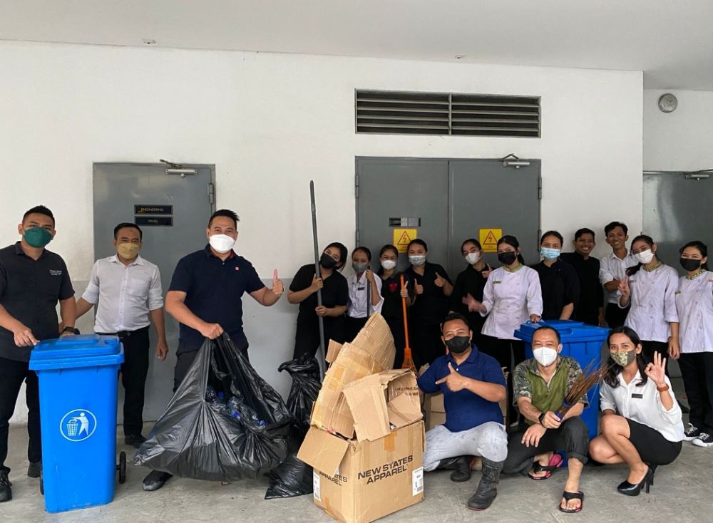 Batiqa Hotel Darmo Surabaya Peduli Sampah, Tumbuhkan Herd Immunity