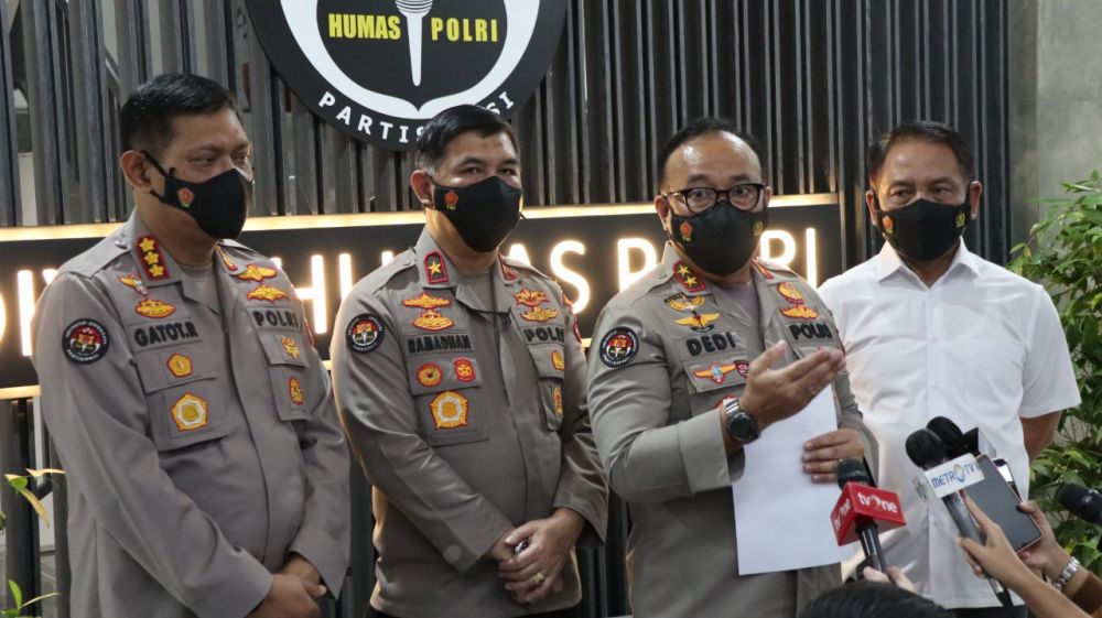 Kadiv Humas Polri Irjen Dedi Prasetyo saat memberikan keterangan 