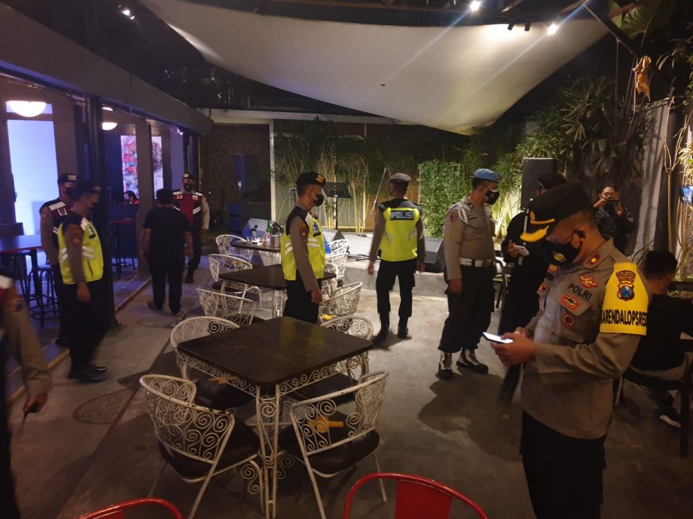 Polresta Malang Kota bersama gabungan Satgas Covid-19 saat datangi tempat hiburan malam