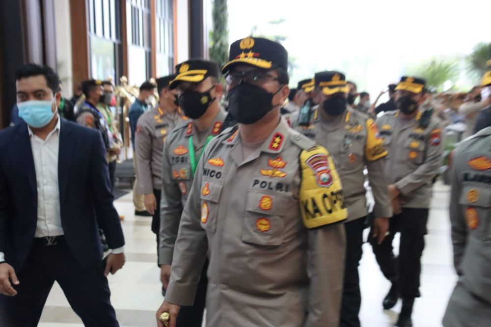 Kapolda Jatim Irjen Pol Dr Nico Afinta saat cek lokasi Side Event W20