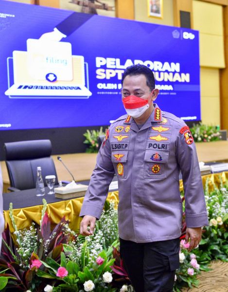 Kapolri Jenderal Listyo Sigit Prabowo saat memberikan keterangan terkait DJP