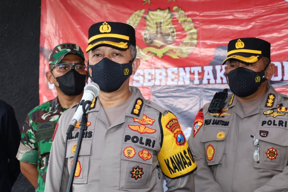 Irwasda Polda Jatim Kombespol Mohamad Aris saat tinjau vaksin di Malang 