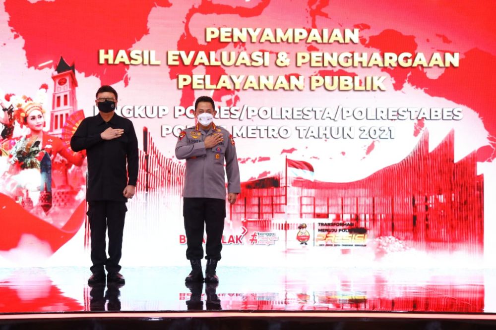 Kapolri Jenderal Listyo Sigit Prabowo saat acara evaluasi dan penghargaan pelayanan Publik
