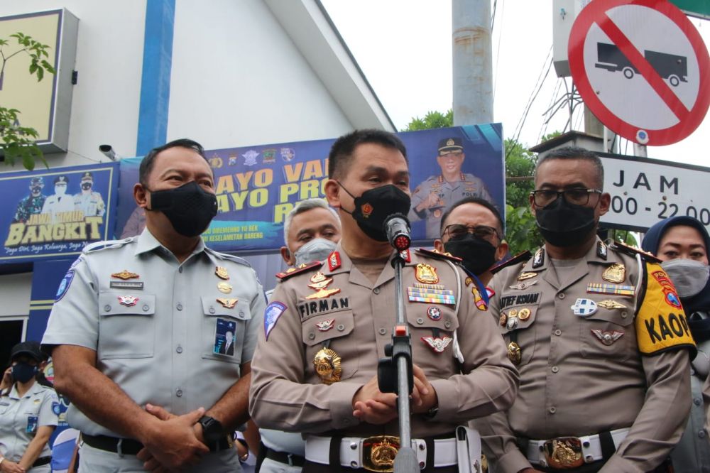 Kakorlantas Polri Irjen Pol Firman Shantyabudi saat kunker ke Jatim