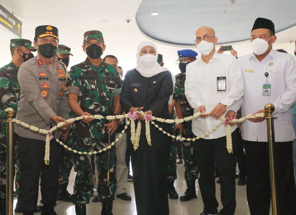 Forkopimda Jatim Berangkatkan 220 Jamaah Umroh dari Bandara ke Tanah Suci