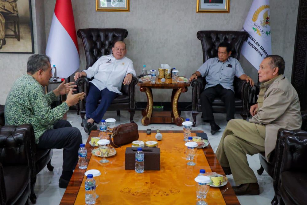 Ketua DPD RI AA LaNyalla Mahmud Mattalitti saat terima ketua GBN