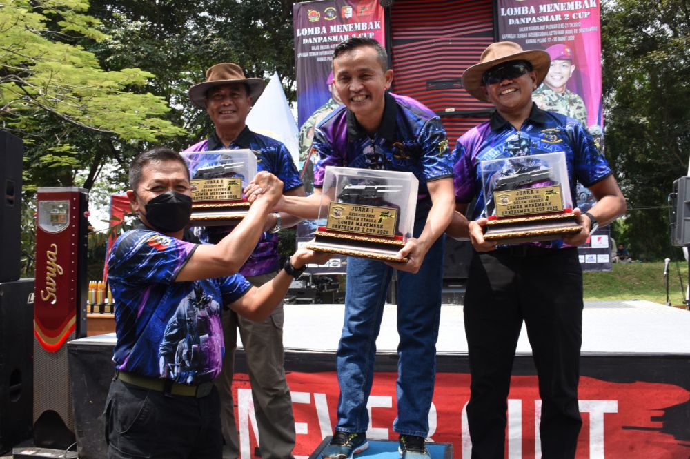 Para PJU Kodiklatal Ikuti Lomba Menembak, HUT ke-21 Pasmar 2