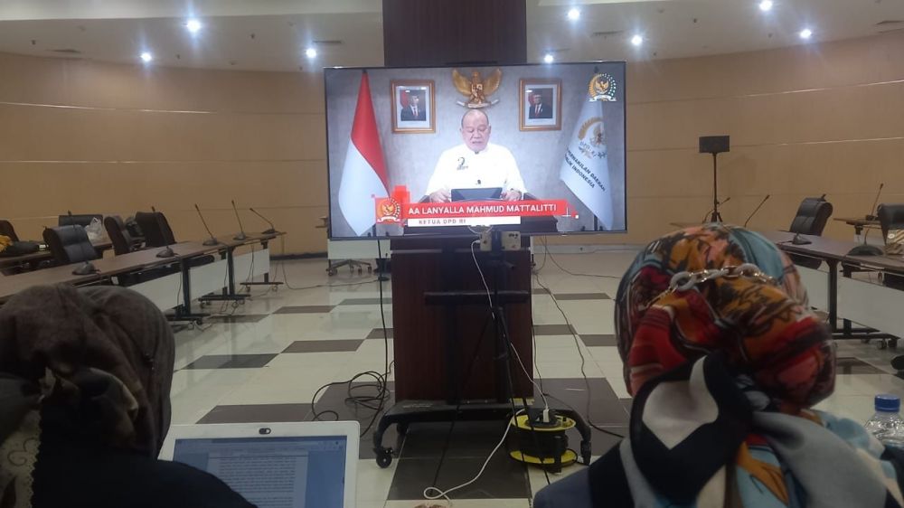 Ketua DPD RI AA LaNyalla Mahmud Mattalitti saat melakukan vicon