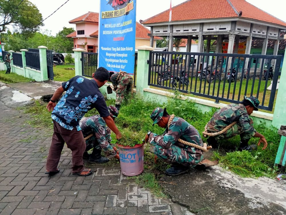 Sekolah Tamtama Infanteri Kodikmar Kodiklatal gelar baksos