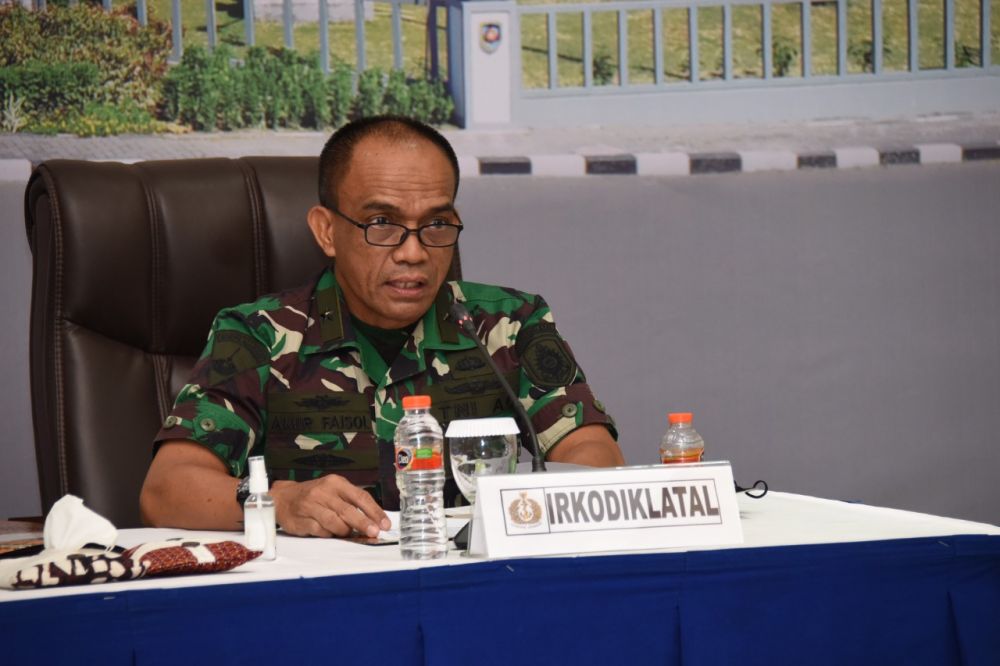 Inspektur Kodiklatal Brigjen TNI Mar Amir Faisol saat memberikan sambutan