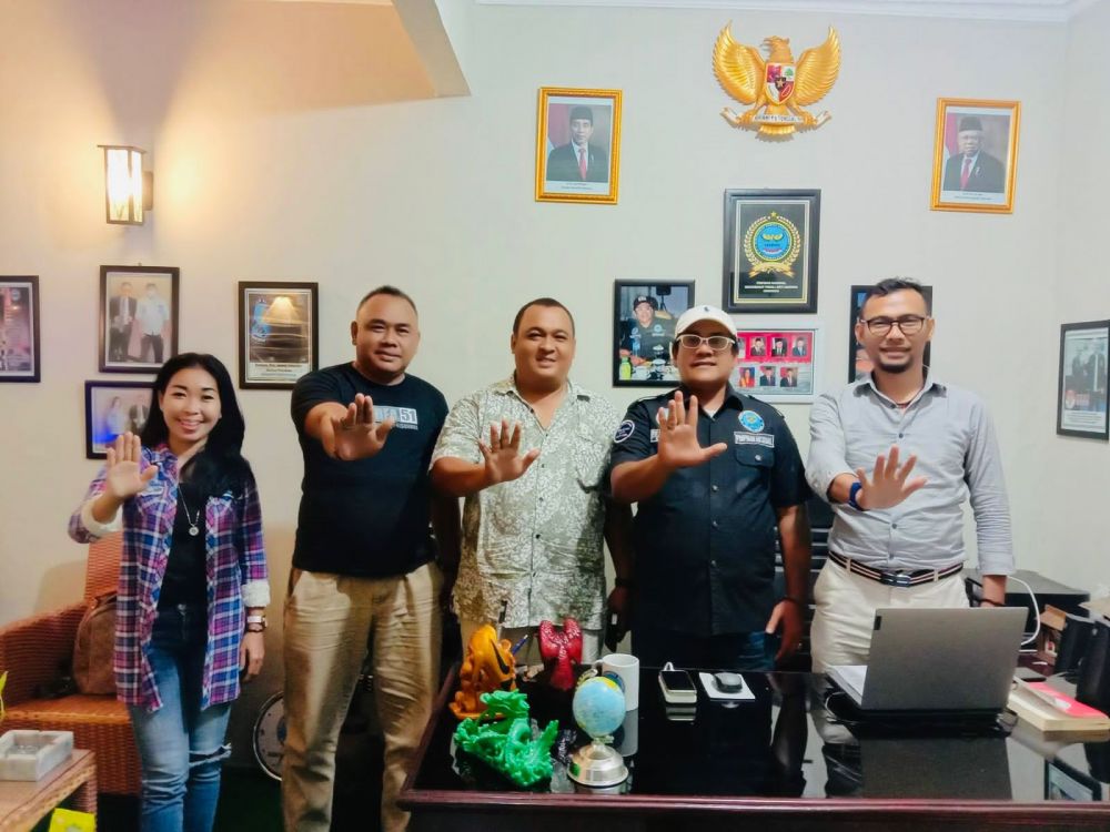 Saat foto bersama Ketua Umum MAPAN Indonesia dikantor sekretariat MAPAN Indonesia di Bekasi