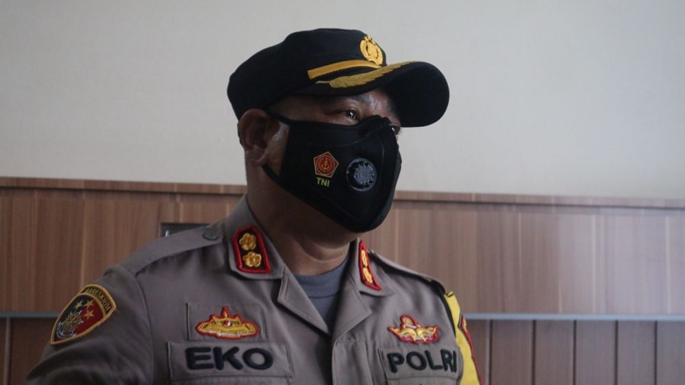 Kapolres Sumedang meminta permohonan maaf kepada insan pers atas kejadian pemukulan kepada Husni Nursyaf yang dilakukan oleh anggotanya