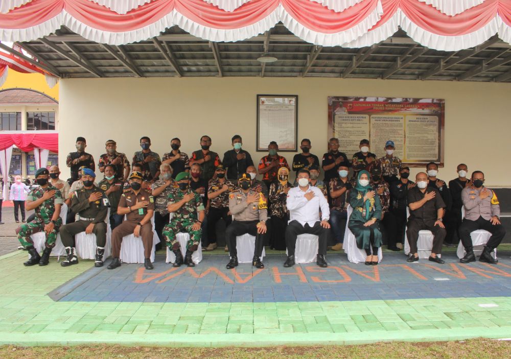 Saat foto bersama dalam acara Gelar Deklarasi di Mapolres Sumedang.