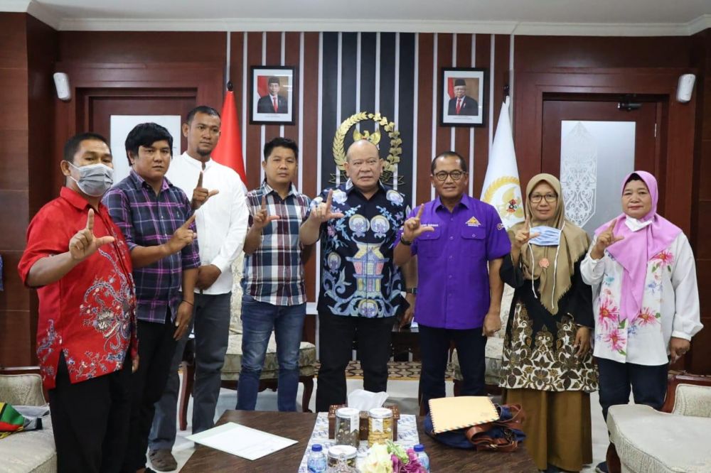 Ketua DPD RI AA LaNyalla Mahmud Mattalitti saat temui AMPU