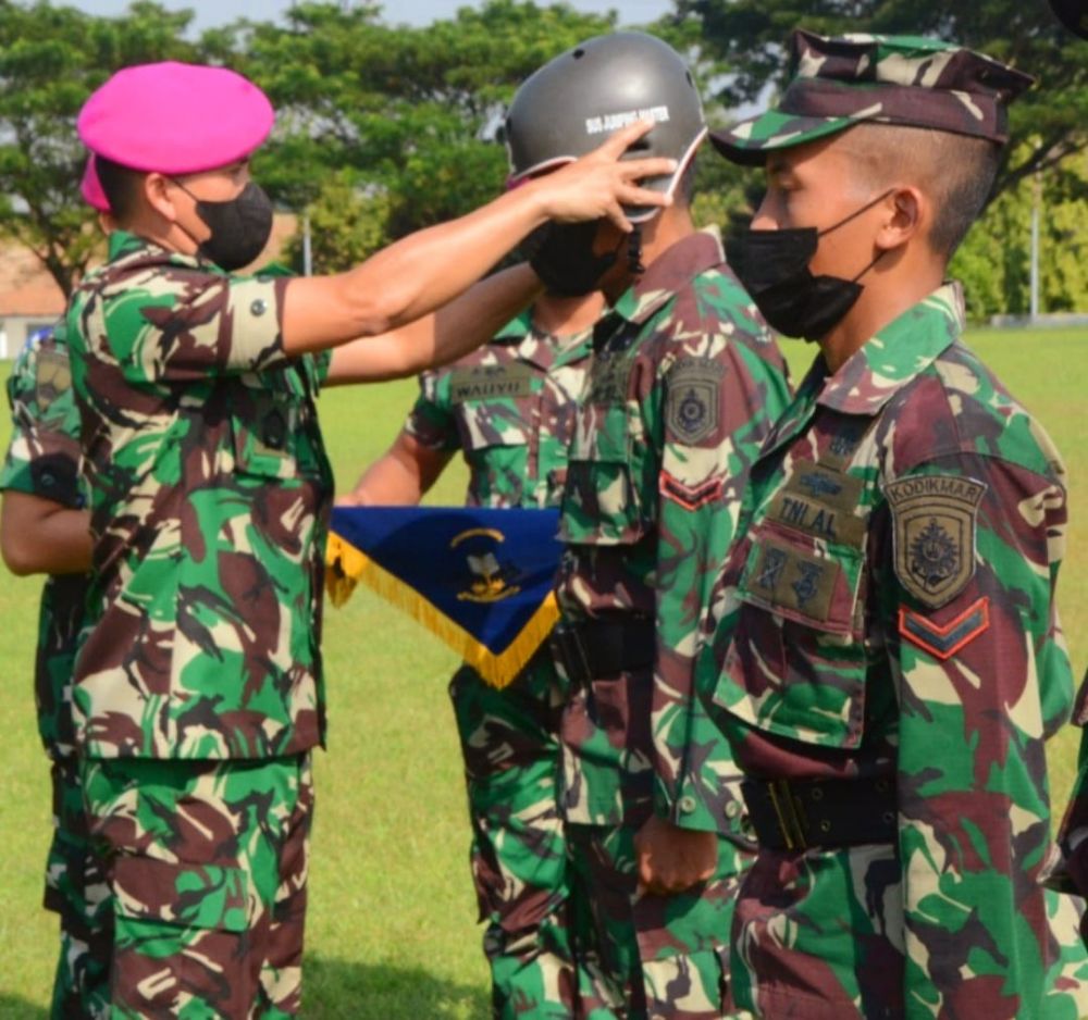 Dankodikmar Kodiklatal Brigjen TNI Marinir Ili Dasili resmi buka Dikjurba, Dikjurta dan Sus Jumping Master