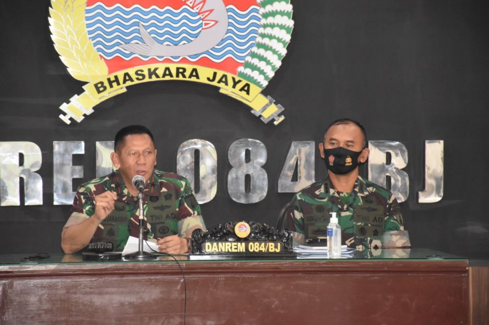 Danrem 084/BJ Brigjen TNI Widjanarko saat pimpin sidang Pankar