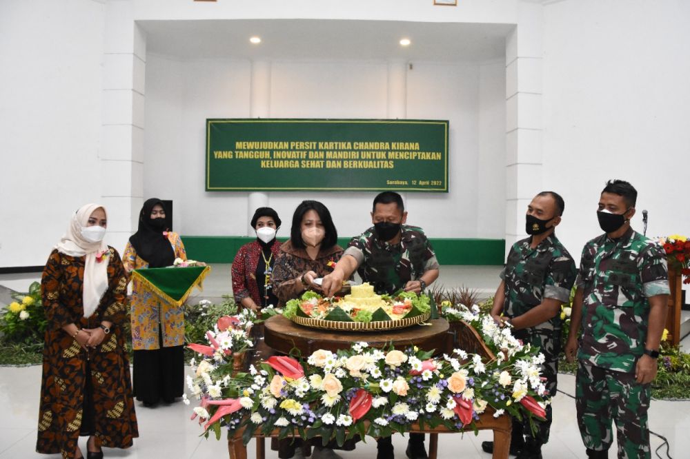 Persit KCK Koorcab Rem 084 PD V/Brawijaya gelar HUT ke-76