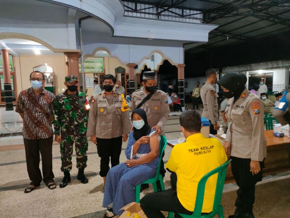 Polres Blitar Gelar Gerai Vaksin Booster di Bulan Ramadhan