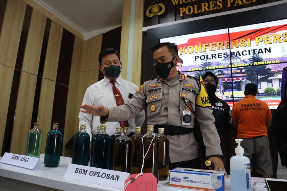 Polres Pacitan amankan tersangka beserta barang buktinya 