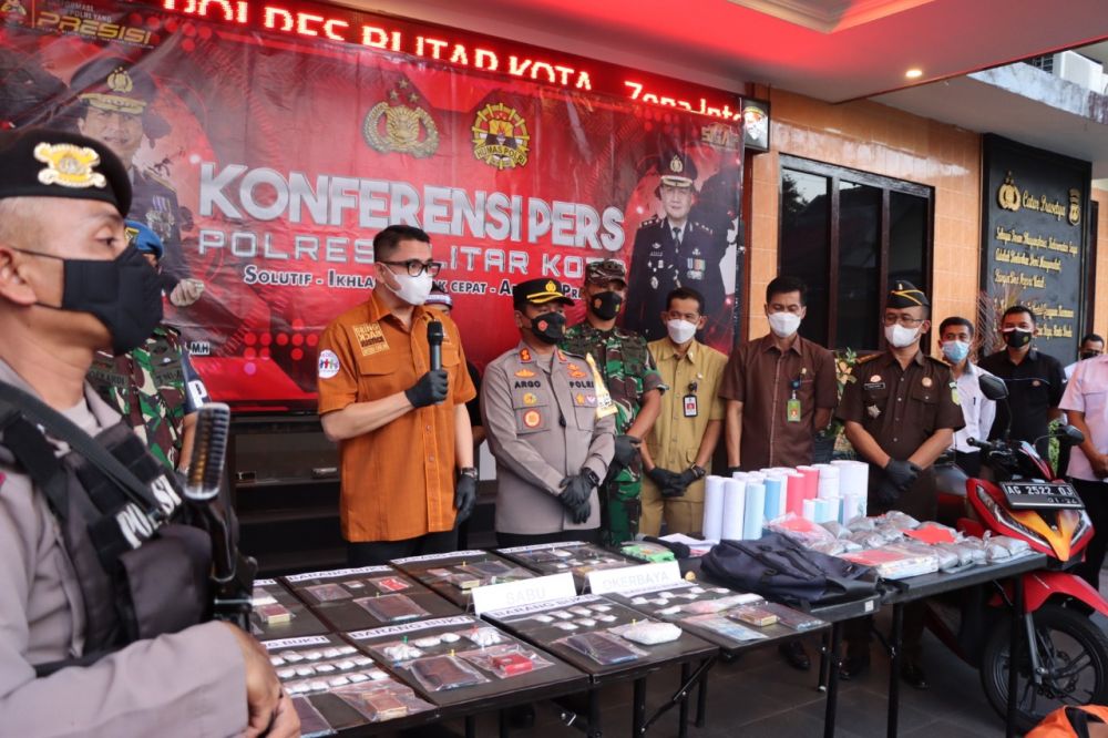 Polres Blitar Kota pemusnahan barang bukti dan ungkap 3 kasus di bulan Ramadhan 