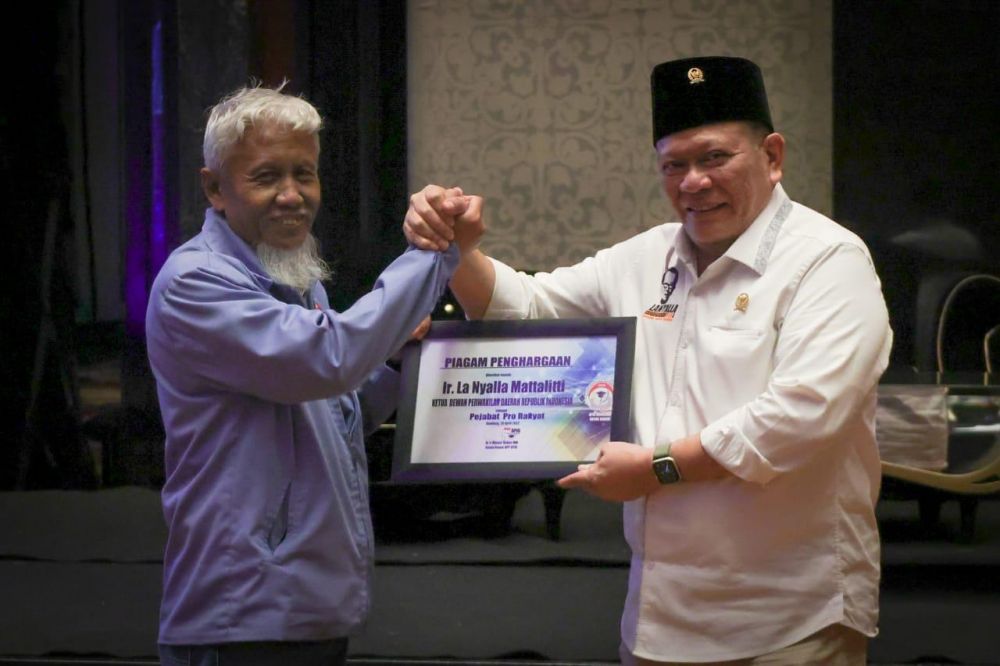 Ketua DPD RI AA LaNyalla Mahmud Mattalitti saat hadiri diskusi APIB dapat penghargaan pejabat pro rakyat