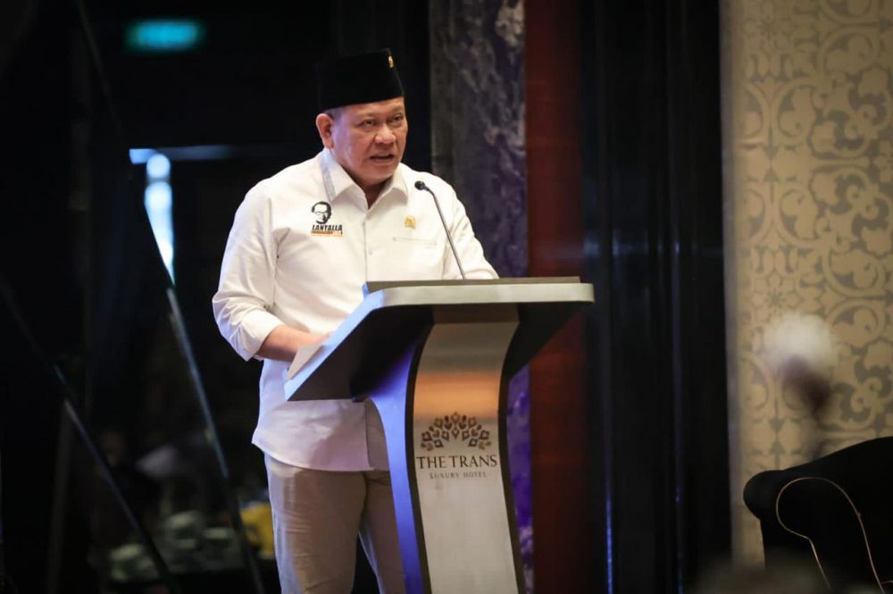 Ketua DPD RI AA LaNyalla Mahmud Mattalitti saat memberikan sambutan