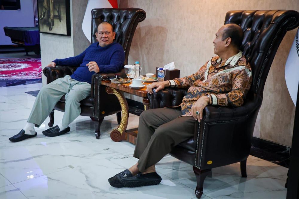 Ketua DPD RI AA LaNyalla Mahmud Mattalitti terima audiens DPP Kesthuri