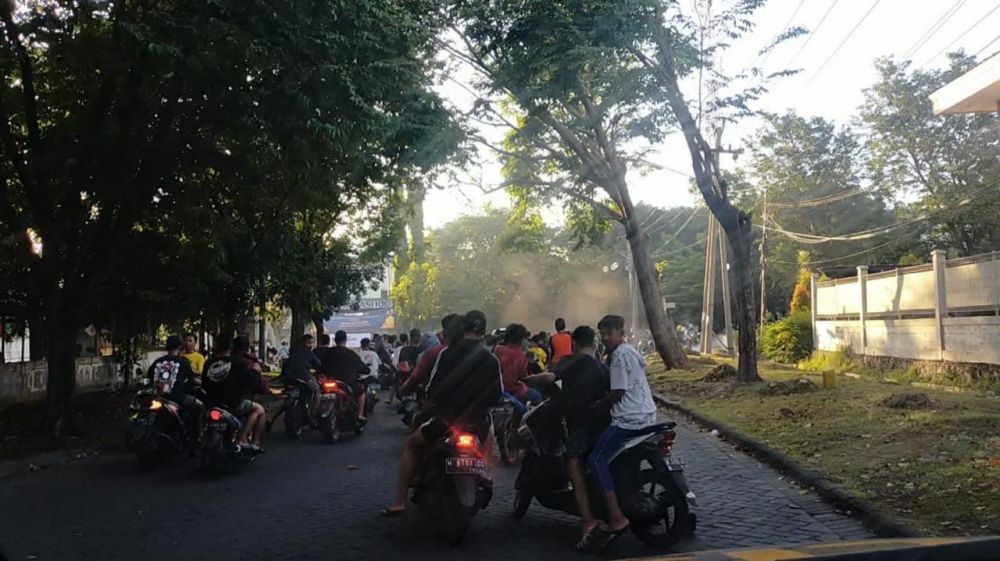Puluhan bocah kocar-kacir setelah kedatangan Polisi