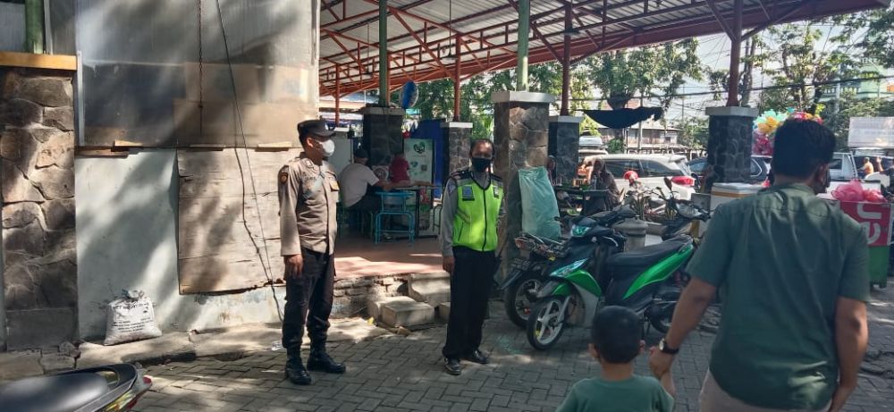 Polisi Lakukan Pengamanan Ziarah Kubur Antisipasi Kriminal