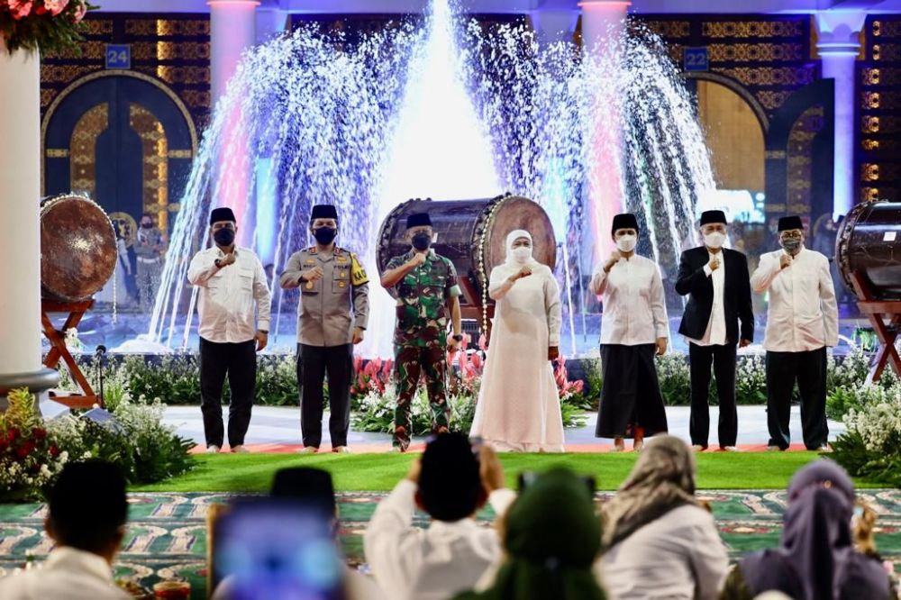 Forkopimda Jatim saat ikuti parade bedug