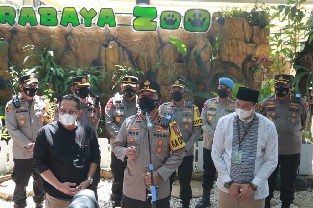 Kapolda Jatim Irjen Pol Dr Nico Afinta saat memberikan sambutan di KBS