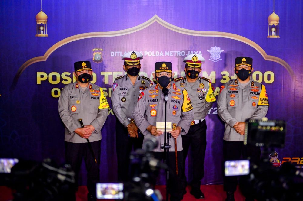 Kapolri Jenderal Listyo Sigit Prabowo saat memberikan keterangan 