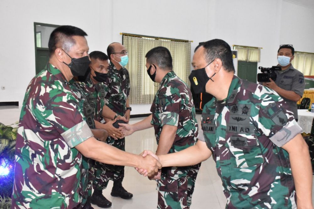 Danrem 084/BJ Brigjen TNI Widjanarko saat gelar halal bihalal 