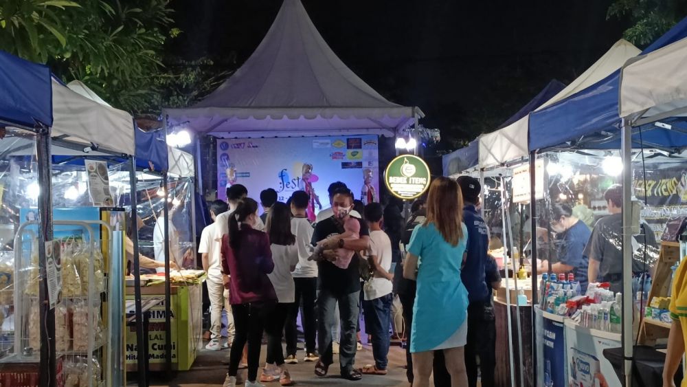 G Suites Hotel bersama Universitas Ciputra saat gelar Festro Peduli Ekonomi UMKM