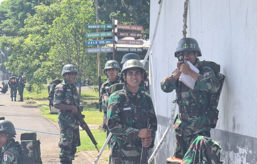 Siswa Satdik 2 Kodiklatal saat asah pengetahuan ilmu medan