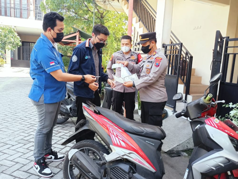 Polisi serahkan kembali motor yang hilang ke pemiliknya