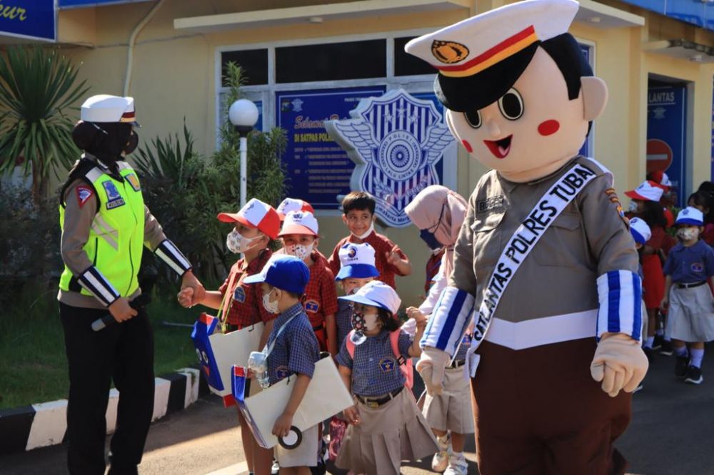 Satlantas Polres Tuban lakukan sosialisasi lewat program Polsanak ke siswa TK