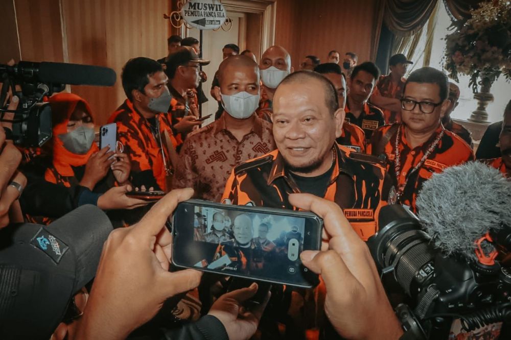 Ketua DPD RI AA LaNyalla Mahmud Mattalitti saat memberikan keterangan di acara Muswil di Surabaya