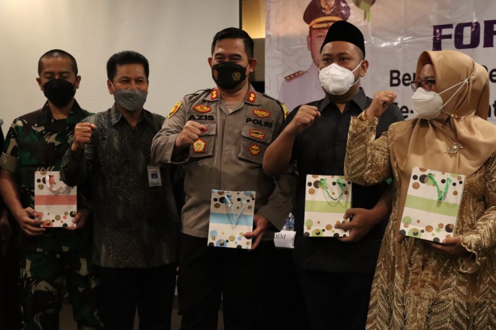 Forkopimda Gresik mencari solusi kemacetan di jalan Raya Manyar