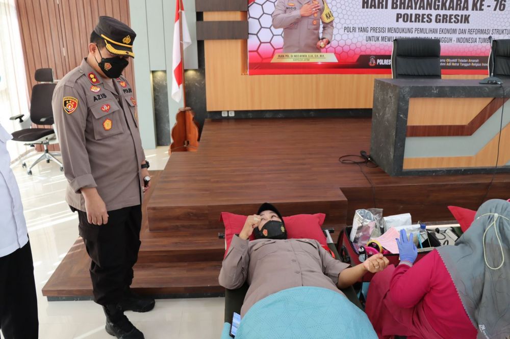 Kegiatan Donor Darah di Gelar Polres Gresik, Sambut HUT Bhayangkara ke-76
