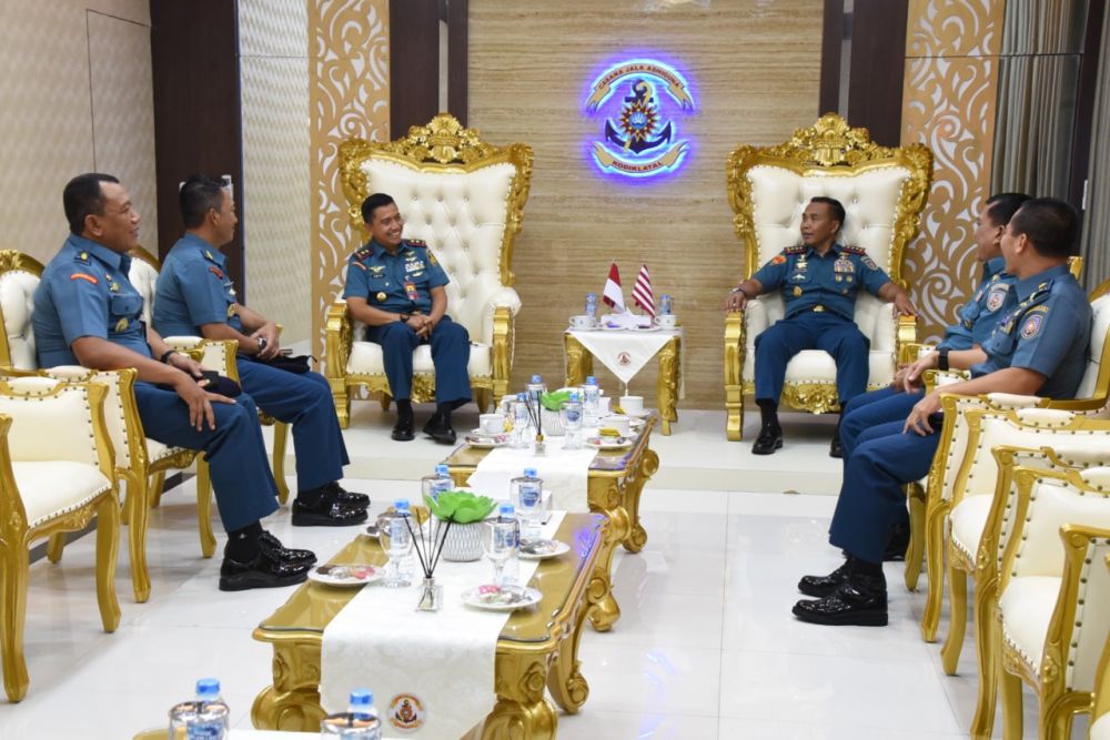 Dankodiklatal Letjen TNI Marinir Suhartono terima kunjungan Danpuspenerbal Laksda TNI Dwika Tjahja Setiawan