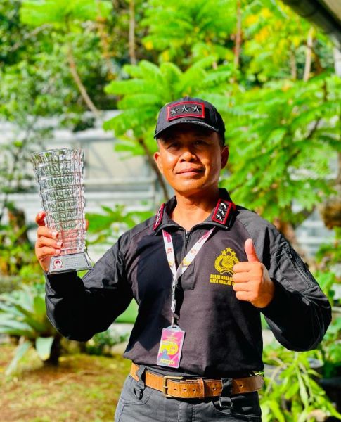 Dankodiklatal Letjen TNI Marinir Suhartono mendapat juara 1 kategori Rapid Executive ll pistol Pati khusus