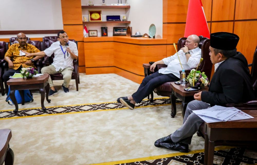 Ketua DPD RI AA LaNyalla Mahmud Mattalitti saat terima pengaduan FKMTI 