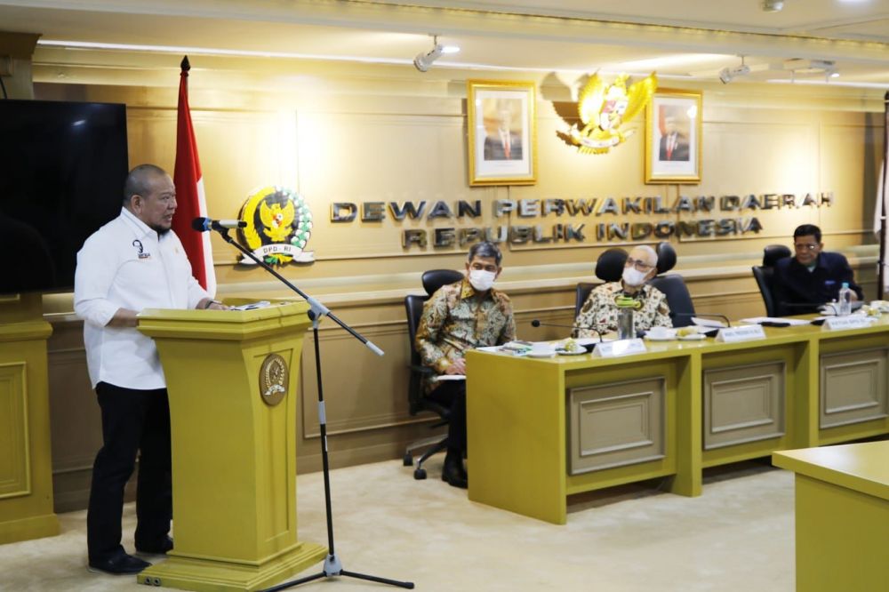 Ketua DPD RI AA LaNyalla Mahmud Mattalitti saat memberikan sambutan 