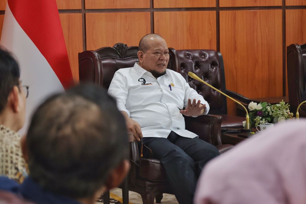Ketua DPD RI AA LaNyalla Mahmud Mattalitti saat memberikan sambutan
