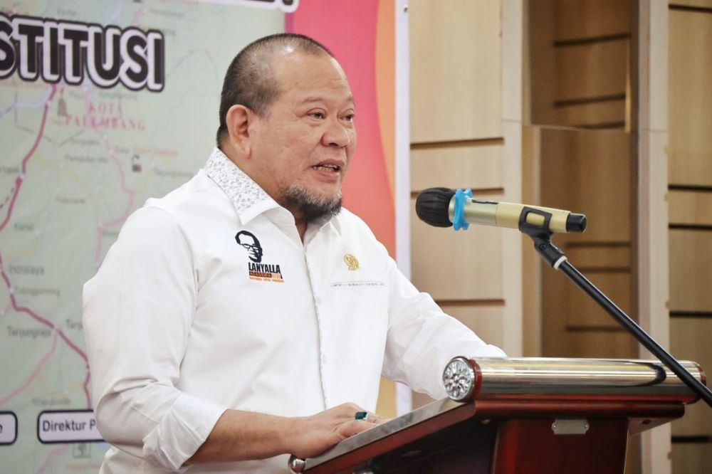 Ketua DPD RI AA LaNyalla Mahmud Mattalitti saat memberikan sambutan