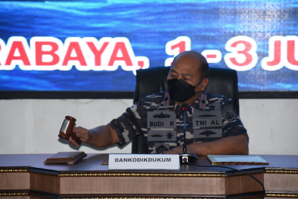 Dankodikdukum Laksma TNI Budi Raharjo saat memberikan sambutan