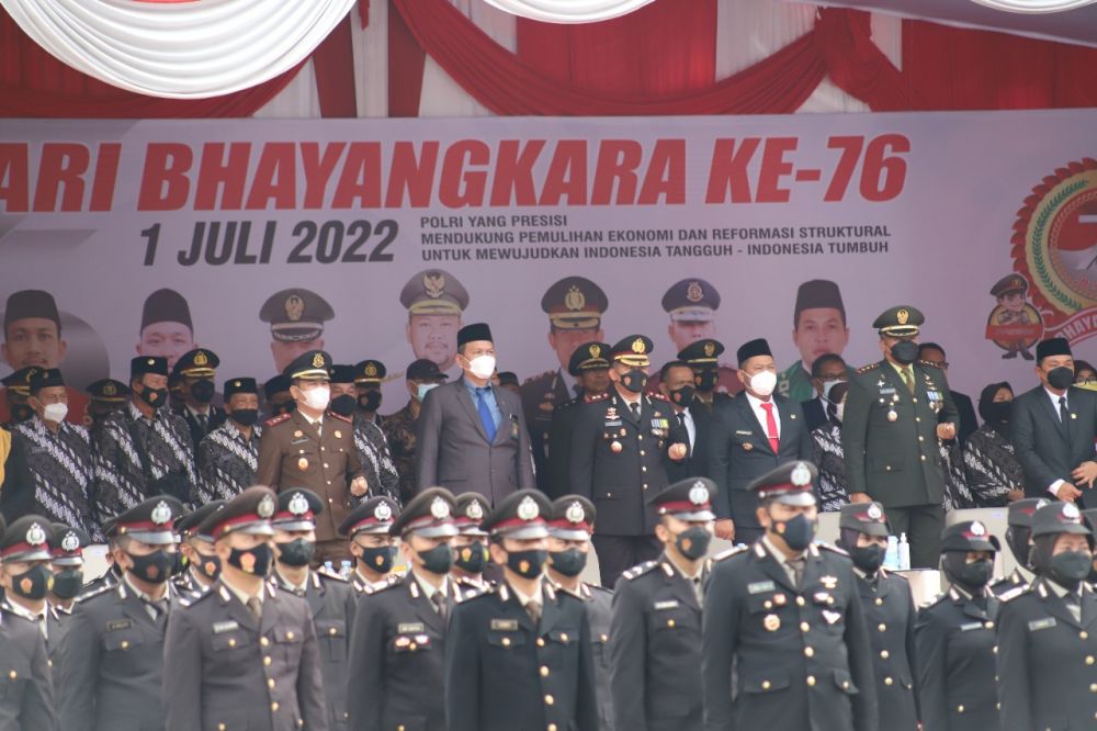 Forkopimda Gresik peringati HUT Bhayangkara ke-76 di lapangan Polres Gresik